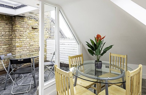 South Hampstead Apartment | Charming West Hampstead Flat