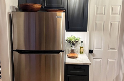 West Harwich House | Charming West Harwich Cottage, Newly Renovated, cozy but convenient location
