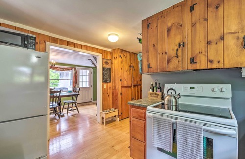Wilmington Cabin | Charming Wilmington Cabin, 8 Mi. to Mt Snow!