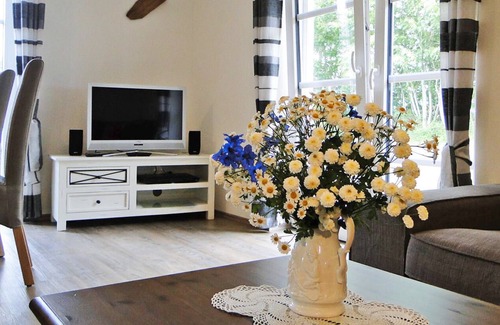 Esgrus House | Charming wooden cottage, only 7km from the Baltic Sea