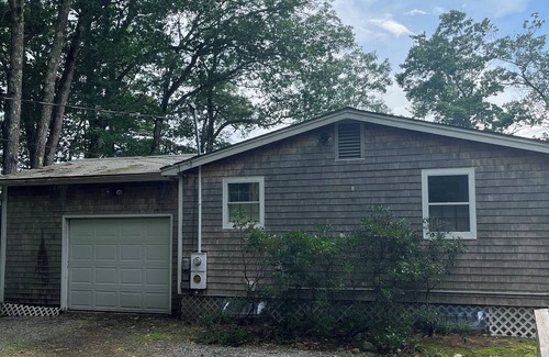 Mirror Lake Cottage | Charming YEAR ROUND 4-bedroom cottage on Lake Winnipesaukee
