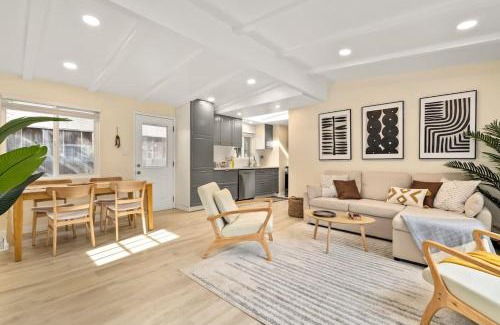 Venice House | Charming Zen Venice Beach 3BR Home w/Patio & W/D