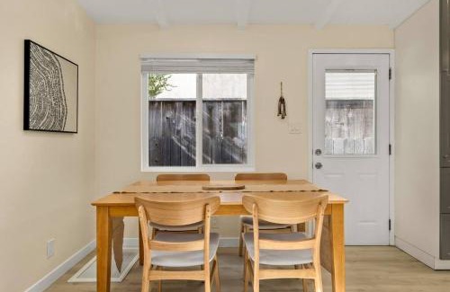 Venice House | Charming Zen Venice Beach 3BR Home w/Patio & W/D