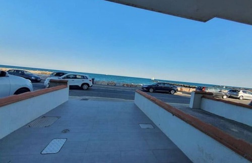 Sainte-Marie-la-Mer Apartment | CharmingT2 apartment with side sea view