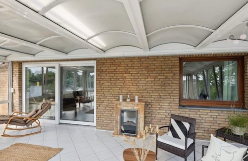 Hamelin Apartment | Charysma: Winter garden | massage armchair | electric fireplace | parking spaces