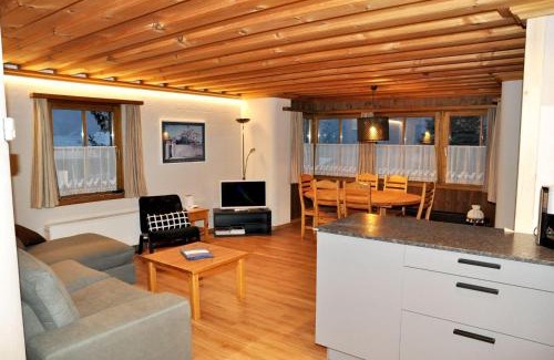 Engadin Scoul Apartment | Chasa Sager 4