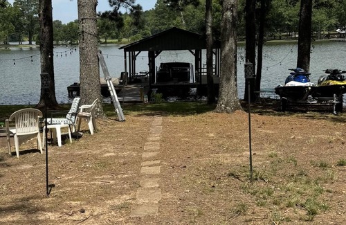 Cedar Bluff Cabin | Chasing Dreams Cottage located on Beautiful Weiss Lake
