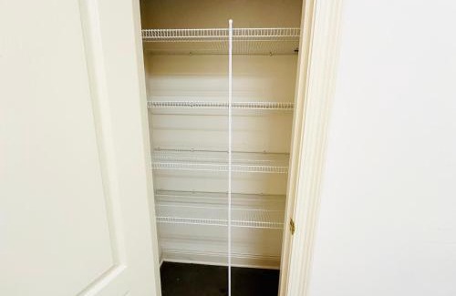 Pine Grove Apartment | Chateau 14
