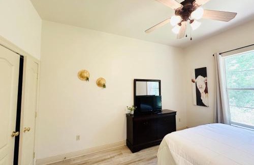 Pine Grove Apartment | Chateau 14