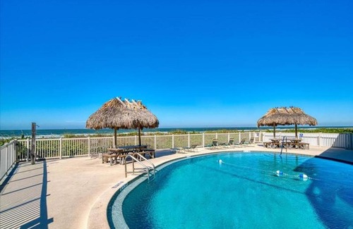 Belleair Beach Apartment | Chateau 1E - On the Beautiful Belleair Beach