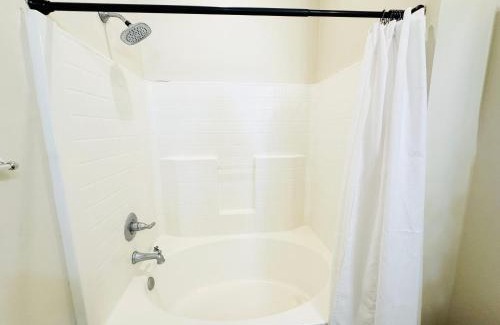 Pine Grove Apartment | Chateau 2