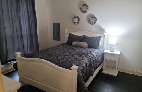 Pine Grove Apartment | Chateau 4