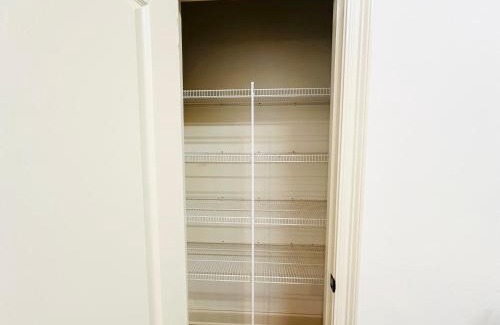 Pine Grove Apartment | Chateau 8