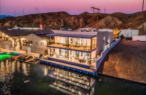 Cienega Springs House | Chateau Bleu, Canal front Stunner