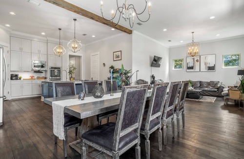Biloxi House | Chateau De La Mar -w/POOL! Walk to Downtown Ocean Springs & beach! Perfect spot!