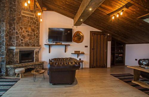 Kozichino House | Chateau Erkech