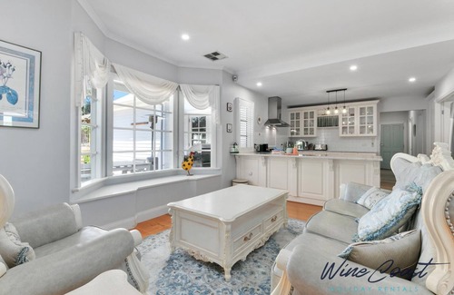 Aldinga House | Chateau “Home & Cottage” by Wine Coast Holidays - Offering the Full home and adjoining Cottage in one package.