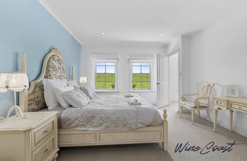 Aldinga House | Chateau “Home & Cottage” by Wine Coast Holidays - Offering the Full home and adjoining Cottage in one package.