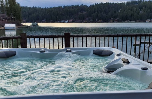 English point House | Chateau Lac Hayden-Lake Front Luxury w/Boats & Polaris rentals, lots of toys
