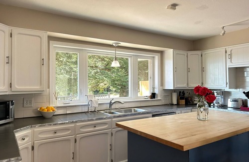 Dundee House | Chateau Lesieutre–Luxurious, Spacious, Grand View