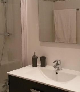 La Londe-les-Maures Bed & Breakfast | Chateau Maravenne