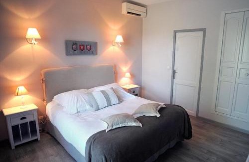 La Londe-les-Maures Bed & Breakfast | Chateau Maravenne