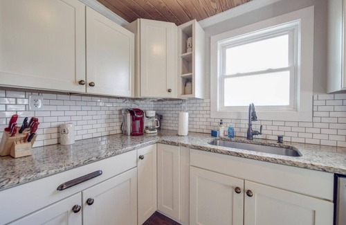 Paw Creek House | Chateau Merlot Lakefront Retreat—USNWC—Boat Rental!