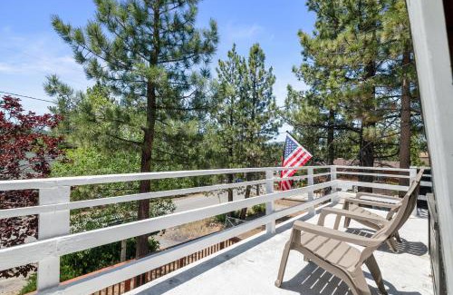 Big Bear Lake House | Chateau Rouge - Walk to Lake & Village, AC, Pet Friendly!