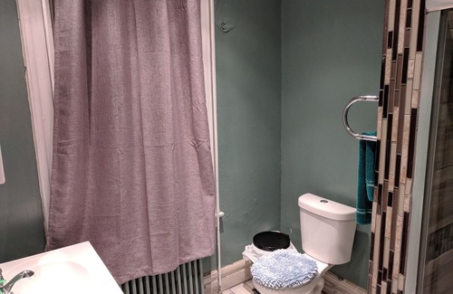 Newark House | Chateau's Exclusive Non-Sharing Suites