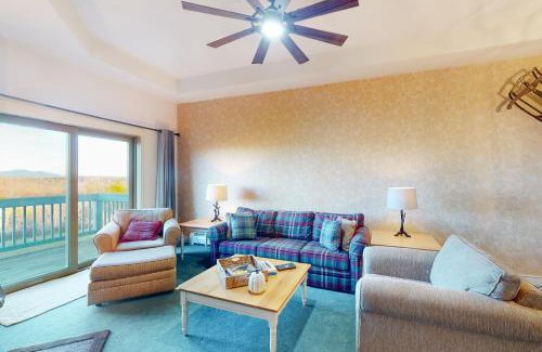 Ludlow Apartment | Chateau Sunrise - Solitude Village K203