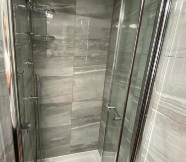 South Acton House | Chatsworth Guest House