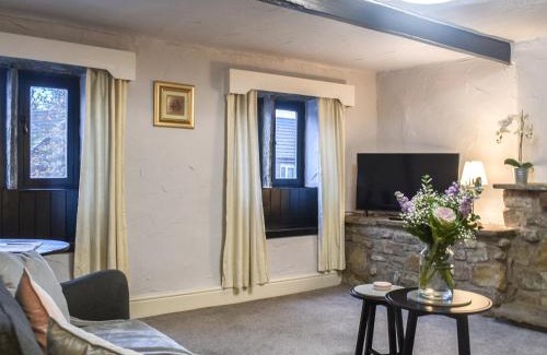 Nelson House | Chattox Cottage