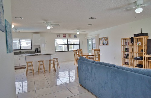 Port Charlotte House | Chaves - Vacation Home