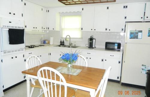Homosassa House | Chazzdoorway 2rooms 1 bathroom Duplex