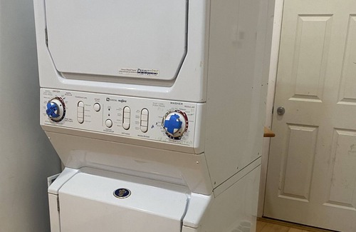 Downtown Baltimore House | Cheapest room