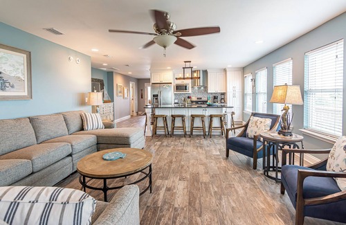 Surf Side Shores House | Check out open dates in Sept. Sept 28 - Oct 04th - Discounted⛱️🏝️☀️🐬