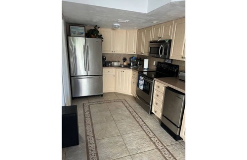 New Smyrna Beach House | Cheerful 1 Bedroom 250 ft. from the Ocean