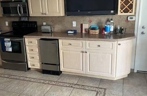 New Smyrna Beach House | Cheerful 1 Bedroom 250 ft. from the Ocean