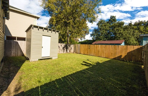 Esplanade Ridge House | Cheerful 1 Bedroom in Mid-City