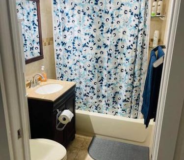 Westwood Lakes House | Cheerful 2 bedroom home in the best area of Miami
