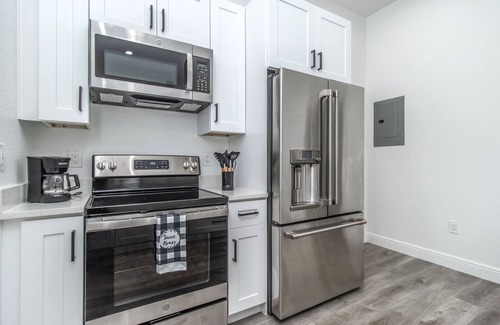 Tampa House | Cheerful 2-bedroom home with free parking/Wi-Fi