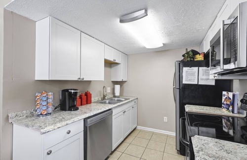 Chattanooga House | Cheerful 2 Bedroom Townhome