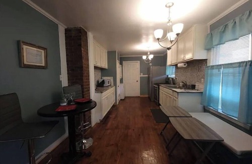 Ripley House | Cheerful 2bedroom bungalow w/parking on premises!