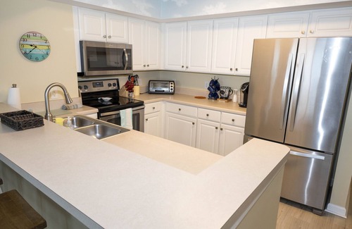 North Myrtle Beach Condo | Cheerful 3&3 Condo/Panoramic Ocean View/Pools/Hot Tub/Linens/Beach Gear