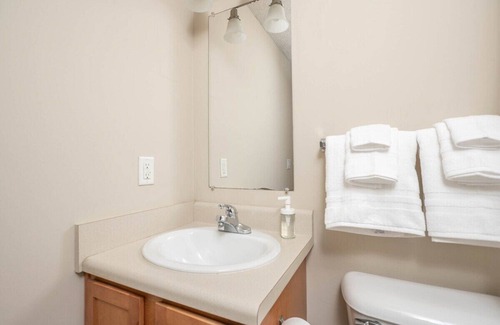 Prattville House | Cheerful 3 bed 2.5 bath townhome in Prattville!
