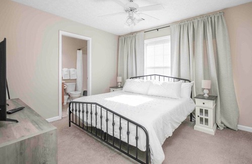 Prattville House | Cheerful 3 bed 2.5 bath townhome in Prattville!