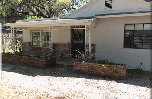 Wildwood House | Cheerful 3 bed 2 bath with Office, Patio, and Yard