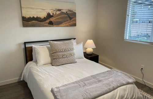 Newberg House | Cheerful 3-Bed Bungalow, Close to Downtown Newberg!