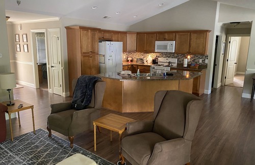 Taylors House | Cheerful 3 bedroom 2 1/2 bath private home with a pool
