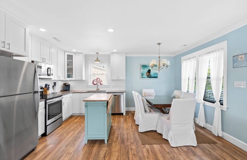 Yaupon Beach House | Cheerful 3BR/2BA - just steps to the beach!